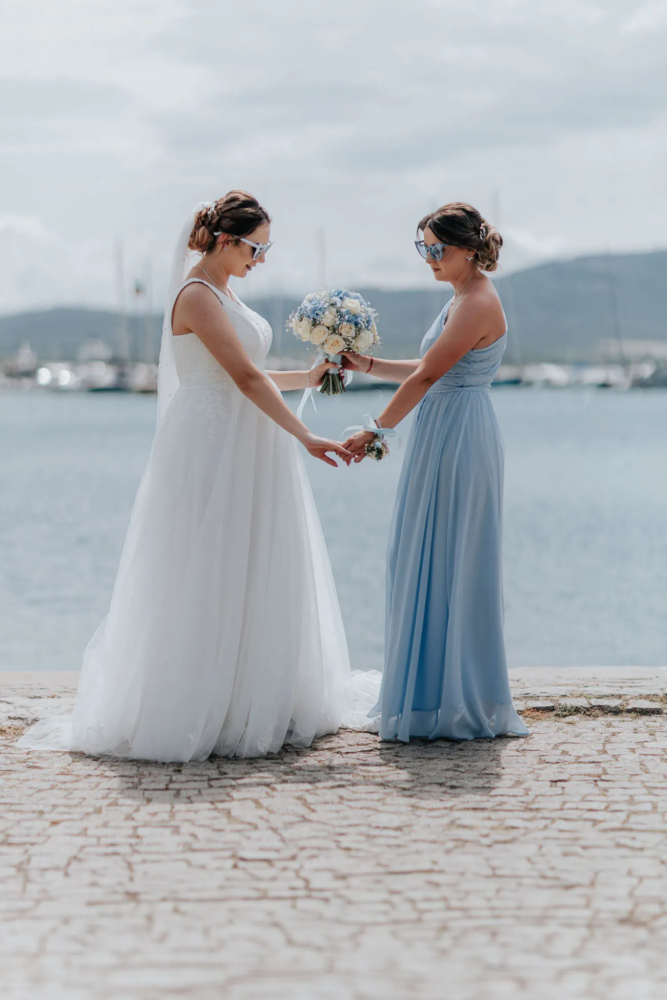 Tsveti & Georgi — by the sea — photograph 12